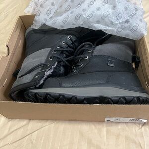 UGG Men's Black and Gray Rain Boots